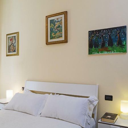 Sunny Apartment Over The Harbor Genoa Exterior photo