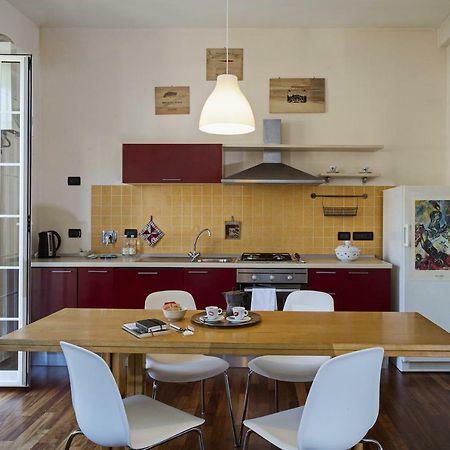 Sunny Apartment Over The Harbor Genoa Exterior photo